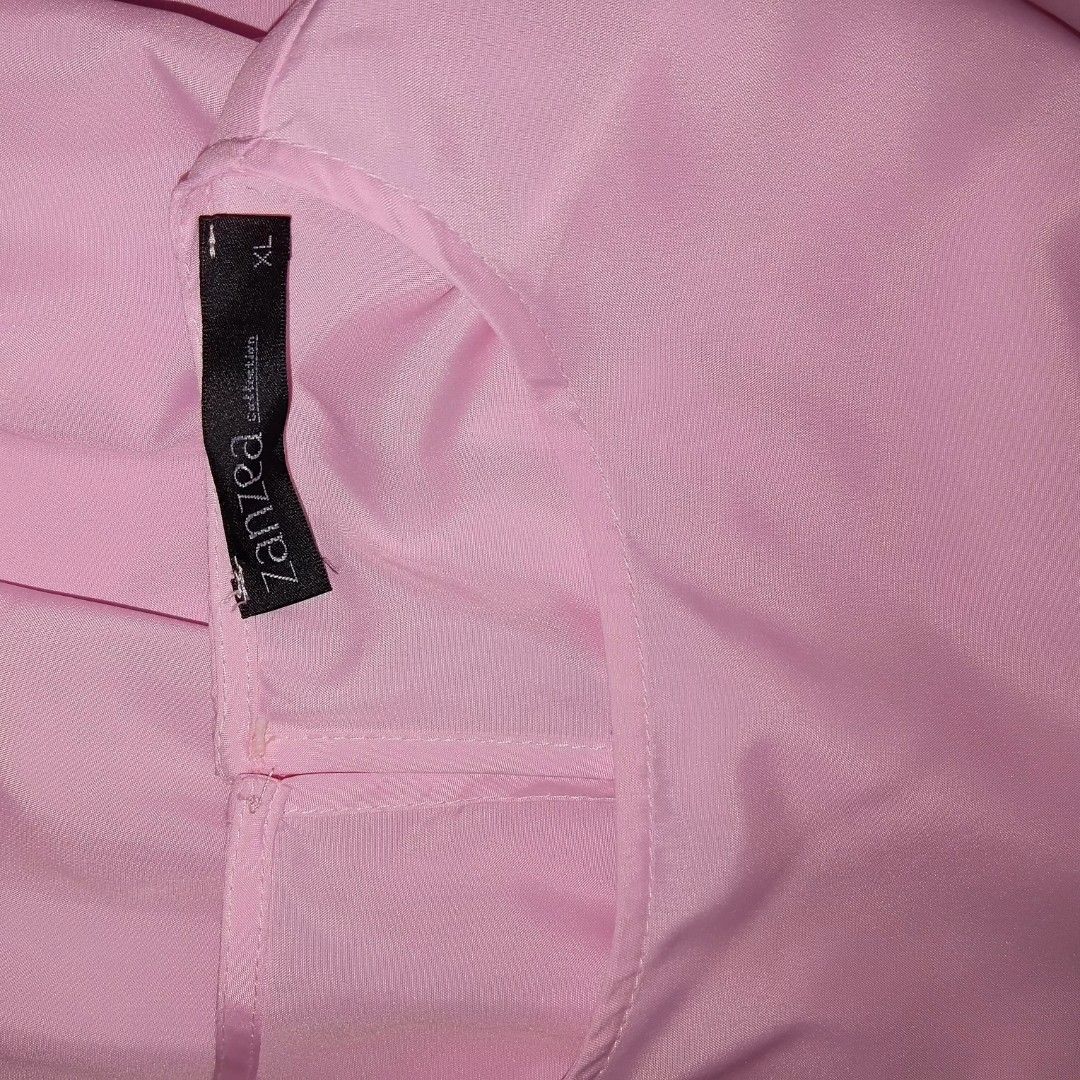 ZANZEA PINK RUFFLED TOP XL (Category: Blouses) located in Manila. Submitted by twentyfifthbymaria (Listing ID 1468505610, Image 2). Description: decluttering! lost weight so I cant wear this na:<.