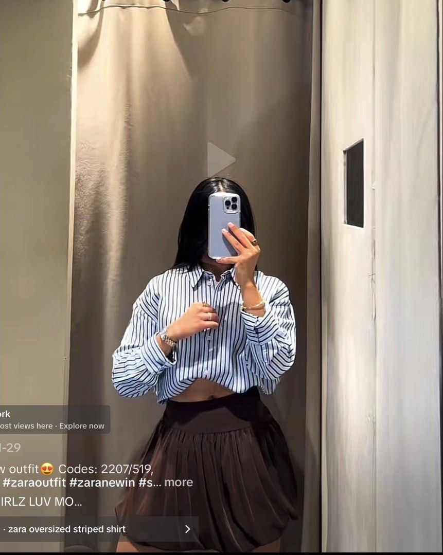 ZARA balloon mini skirt (Category: Skirts) located in Malolos. Submitted by topicksph (Listing ID 1468691626, Image 3). Description: ZARA balloon mini skirt size S M | Php 845 from JPY5,290 Model height: 183 cm High-waist short skirt with voluminous hem. Invisible side zip fastening. OUTER SHELL 100% polyester LINING 100% polyester.