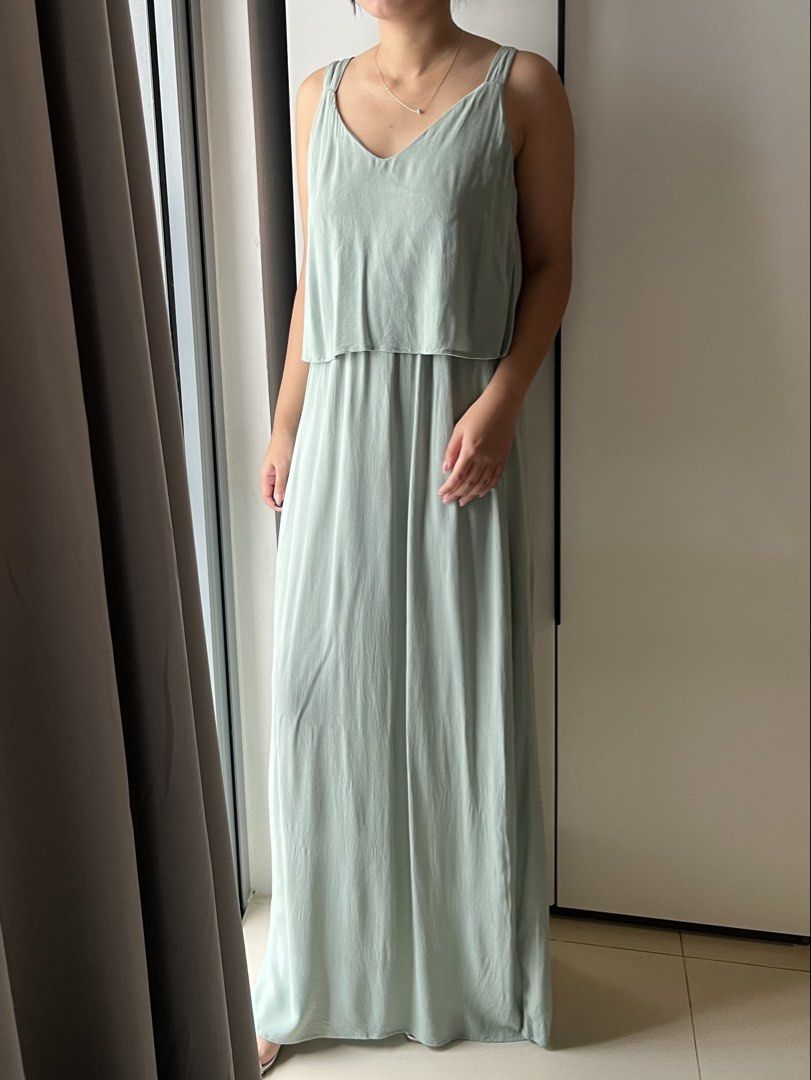 Zara Basic Collection Mint Green Maxi Dress (Category: Dresses) located in Mandaluyong City. Submitted by katecdp (Listing ID 1468691187, Image 1). Description: Selling low cus I got this on sale. Strap length is adjustable and dress is almost like free size 🩷 most flattering for S-M 🩷 👗 Seller reference: 5’5’ height, 34” bust, 29” waist 💸 MOP: GCash, BPI QR Decluttering my closet with items mostly used for events. Feel free to browse my othe