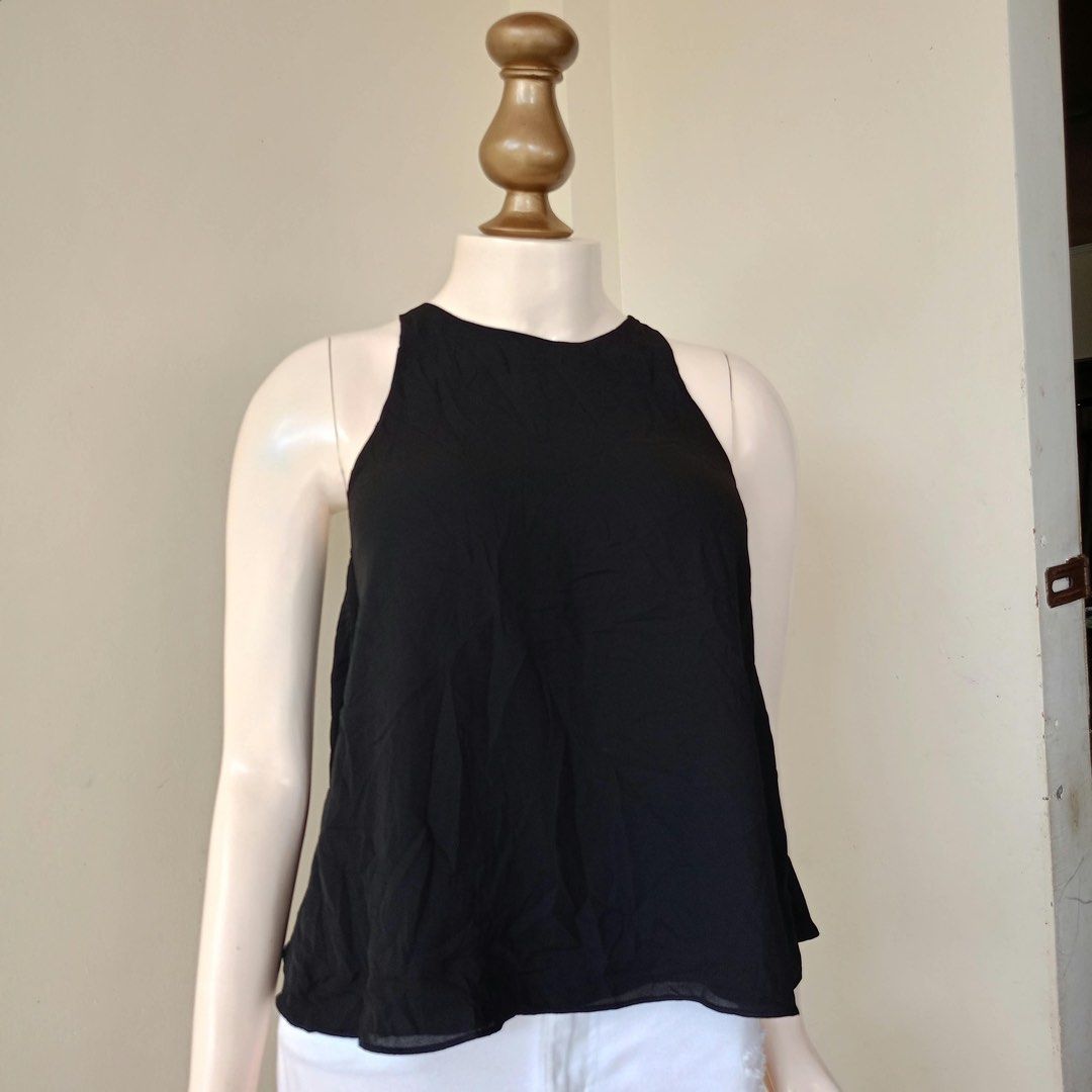 Zara black top (Category: Sleeveless) located in Barugo. Submitted by green.trendsetter (Listing ID 1468609533, Image 1). Description: AUSSIE PRELOVED FINDS Australian brand tops. Shop your next wardrobe favourite at a preloved price! 📌 SHOP REMINDERS — PLEASE READ BEFORE CLAIMING ❌ NO CANCELLATION once your order is confirmed. ❌ NO FUSSY BUYERS — please read the details and check all photos before claiming. ❌ NO RETURN / NO EXCHANGE. ❌ NO RUSH 
