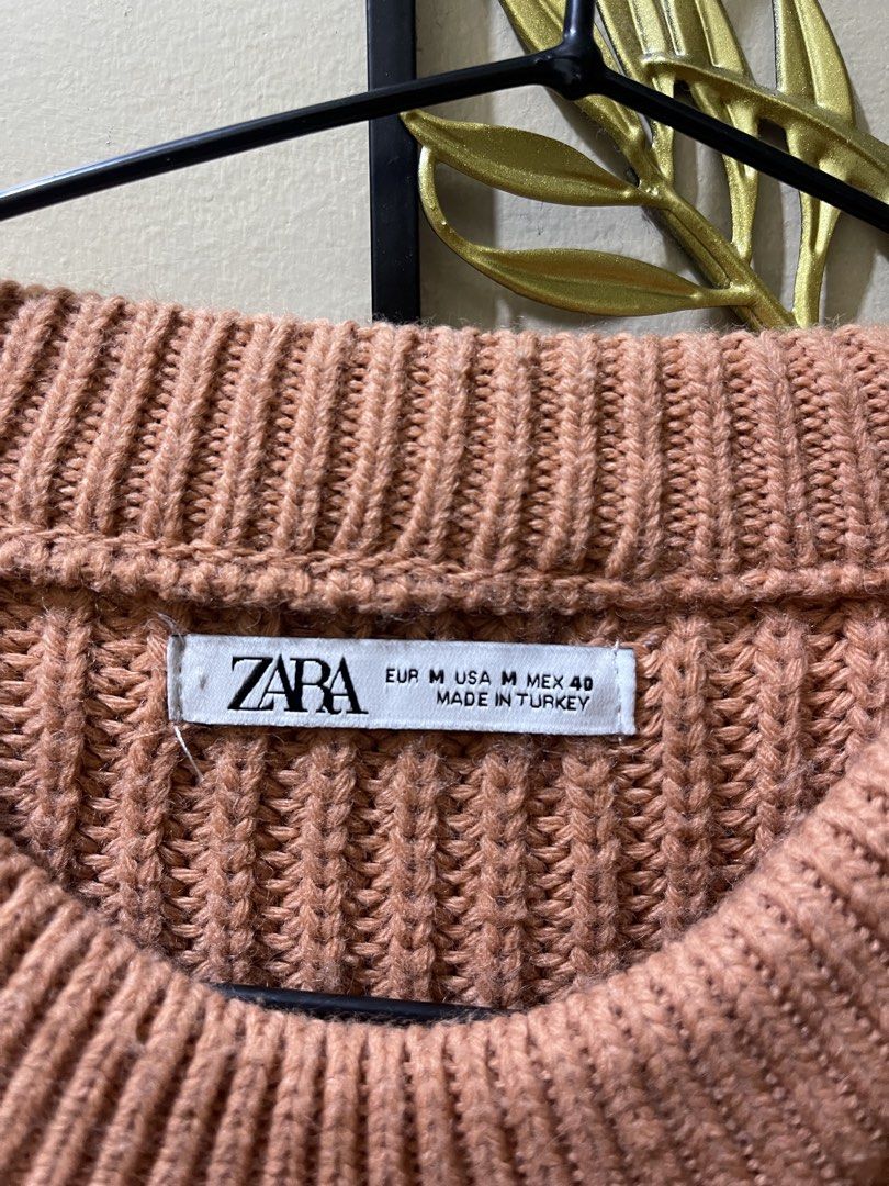 ZARA DEEP ORANGE COLOR SWEATER (Category: Hoodies) located in Pasay City. Submitted by markmyluxuryph (Listing ID 1468635771, Image 3). Description: ZARA DEEP ORANGE COLOR SWEATER Preloved Dimes: 22 x 28 inches My dirt lang sa isang sleeves pero washable naman. ₱650 + SF No return or exchange is allowed; mine if you are 100% sure. #MarkMyLuxuryPH DISCLAIMER: Mark MyLuxuryPH is not affiliated with any of the brands featured on our page. All copyri