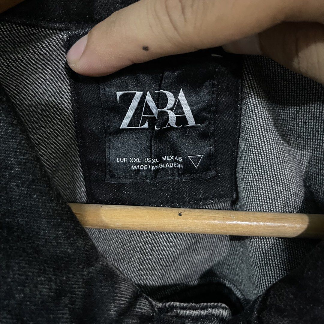 Zara denim jacket size large (Category: Coats, Jackets and Outerwear) located in Butuan. Submitted by cgsayas20083001 (Listing ID 1468620290, Image 2). Description: No issue .