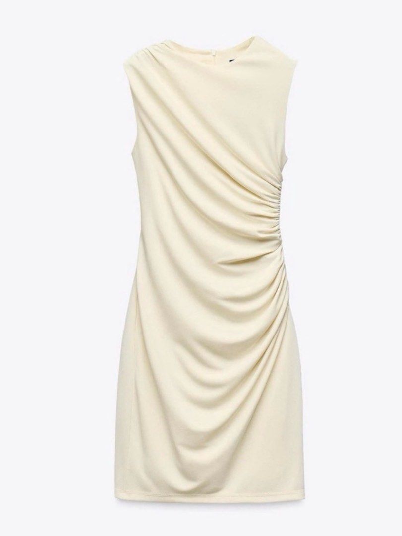Zara dress (Category: Dresses) located in Manila. Submitted by apparella.ph (Listing ID 1468503447, Image 1). Description: Xxl on tag fits -2xl. Needs iron lang to appreciate:) Bnwt super pretty and nakakasexy natatakpan ang tummy dahil sa design Bust:42 Waist:36( best fit para d msydo fitted sa tummy area ) Length:39 ☑️Everything is my Own preloved / BNWT/BNWOT ☑️ not thrifted/Ukay ☑️ malukot sa picture kasi na stock sa cabinet (tinatamad mag pl