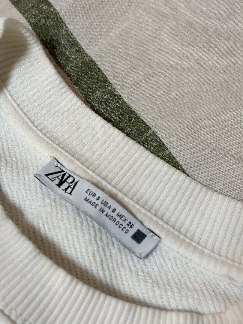 Zara Graphic Sweater (Category: Coats, Jackets and Outerwear) located in Quezon City. Submitted by morespace555 (Listing ID 1468595364, Image 3). Description: .