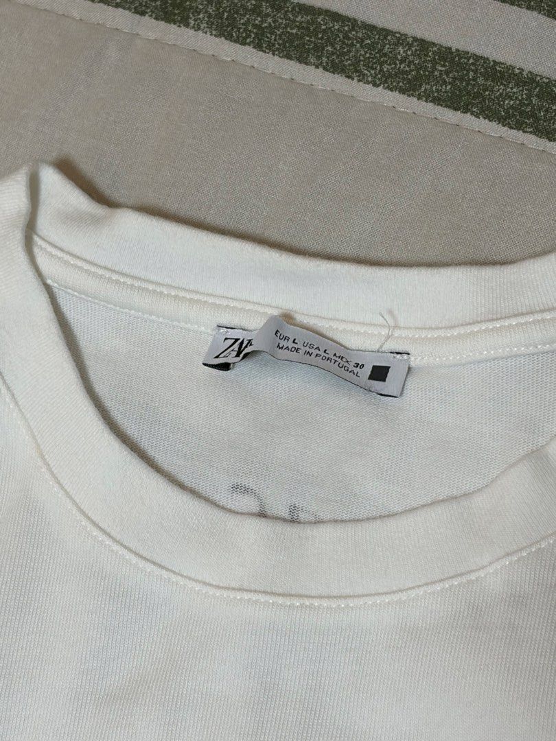 Zara Graphic T-Shirt (Category: Shirts) located in Quezon City. Submitted by morespace555 (Listing ID 1468582650, Image 2). Description: .