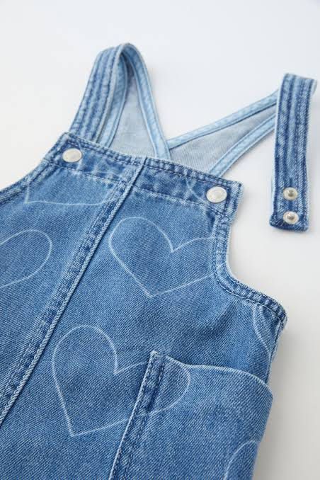 Zara Heart Denim Pinafore (Category: Babies & Kids Fashion) located in Pasay City. Submitted by littlebebekidsstuff (Listing ID 1468523568, Image 2). Description: Size: 4-5y.