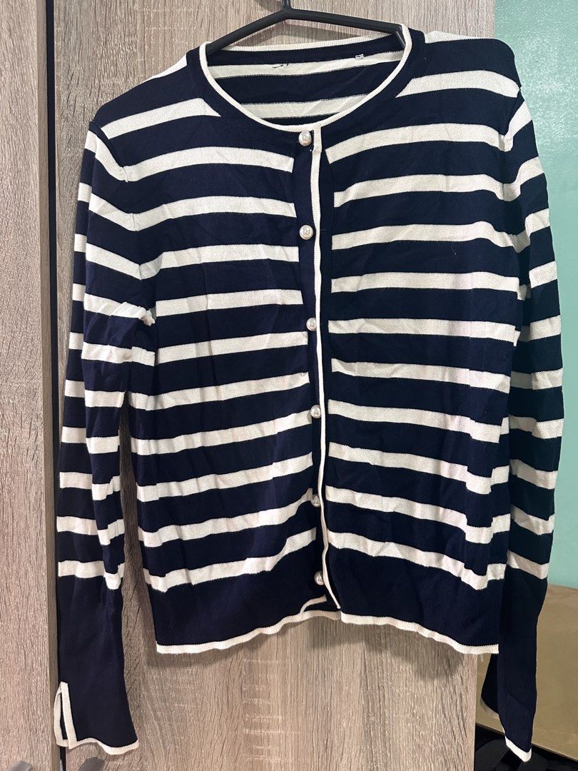 Zara Jacket (Category: Coats, Jackets and Outerwear) located in Manila. Submitted by love.lyxph (Listing ID 1468575068, Image 3). Description: Zara Basic Striped Jacket with pearl buttons Issue: Removed tags Color: Dark Blue and Cream.