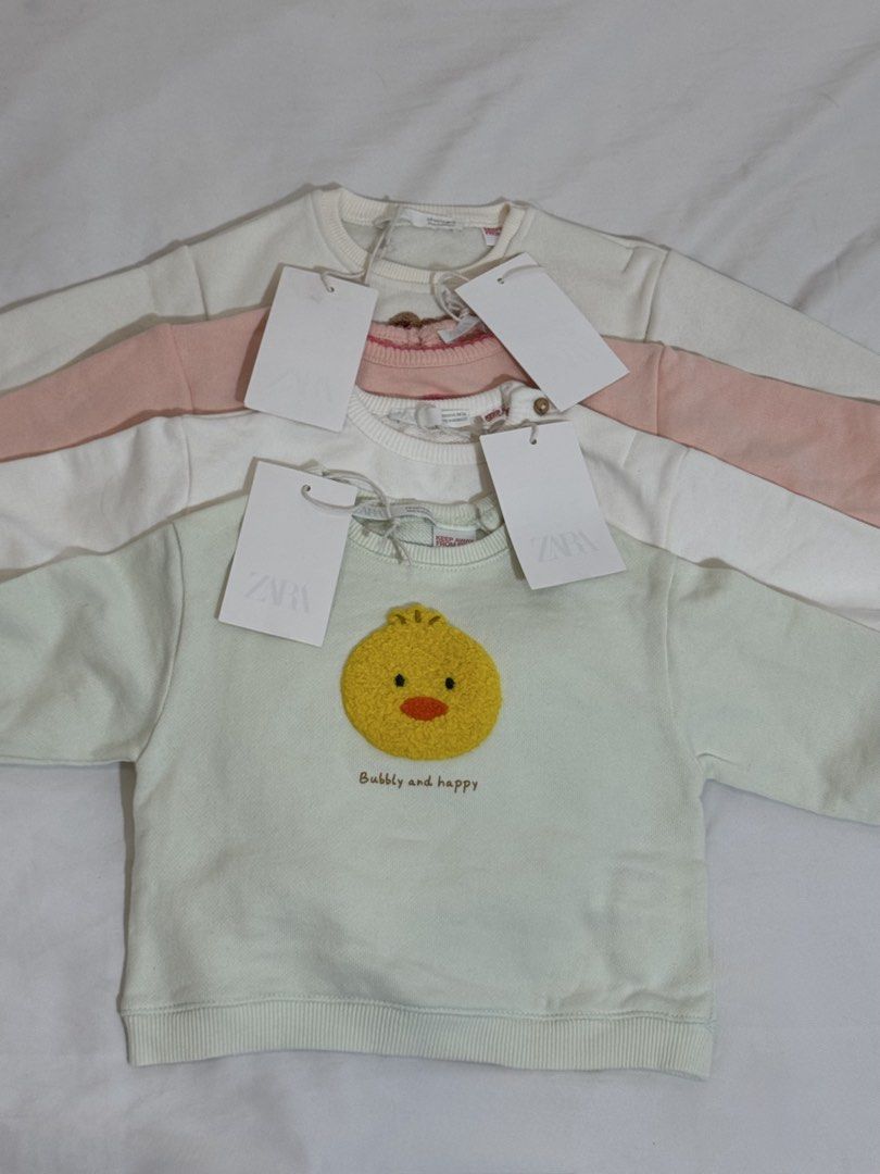 Zara Kids Sweater (Category: Babies & Kids Fashion) located in Quezon City. Submitted by shopper_xoxo (Listing ID 1468515907, Image 2). Description: Brand new with tag 😊 📦 From Zara Japan 🚚 On hand and ready to ship MOP: GCash and BPI Shipping starts at ₱65 only ✨ .