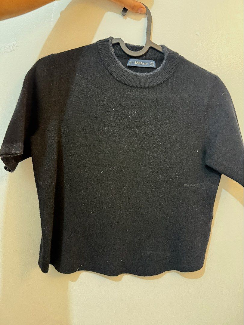 Zara Knit top (Category: Blouses) located in Quezon City. Submitted by dianneechloee (Listing ID 1468594200, Image 2). Description: ୨୧ ‧₊˚ 🖤 ZARA BLACK KNITTED TOP 🎀 ౨ৎ authentic Zara 🛍️ ౨ৎ size Small (S) 🩰 ౨ৎ classy & timeless basic ✨ ౨ৎ perfect for casual fits, dates & layering 🖤 ౨ৎ Super Kapal 🤍 ♡ price: ₱250 ♡ shipping via J&T Express / Lalamove 📦💌 ♡ Loc: U-Belt Manila ♡ GCash payment 💸 ♡ slight nego for sure buyers! 🎀 decluttering 
