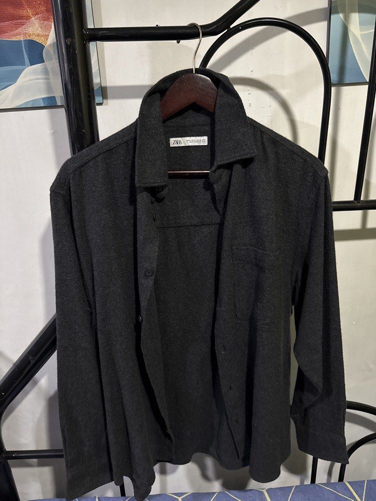 ZARA Long Sleeves (Category: Formal Shirts) located in Manila. Submitted by marksprelovedxoxo (Listing ID 1468512829, Image 1). Description: .