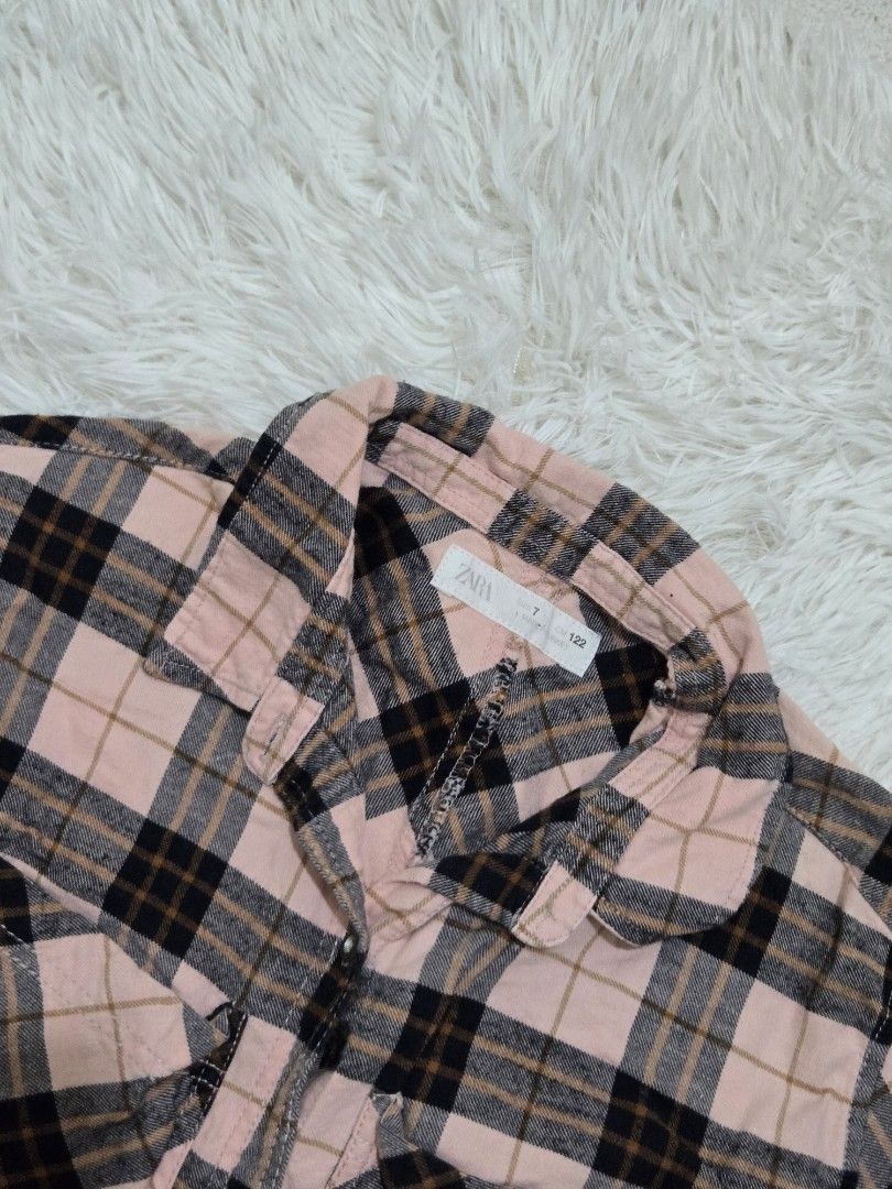 Zara longsleeve (Category: Babies & Kids Fashion) located in Manila. Submitted by avi_r (Listing ID 1468576541, Image 2). Description: .