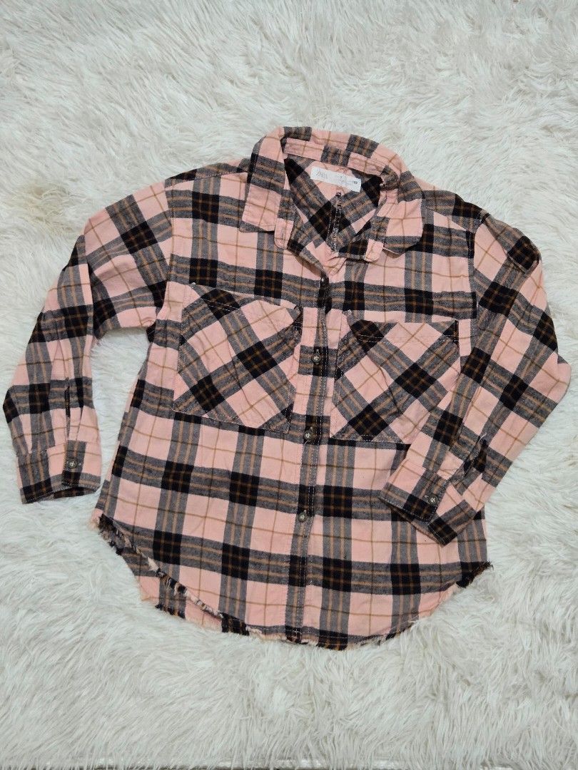 Zara longsleeve (Category: Babies & Kids Fashion) located in Manila. Submitted by avi_r (Listing ID 1468576541, Image 1). Description: .