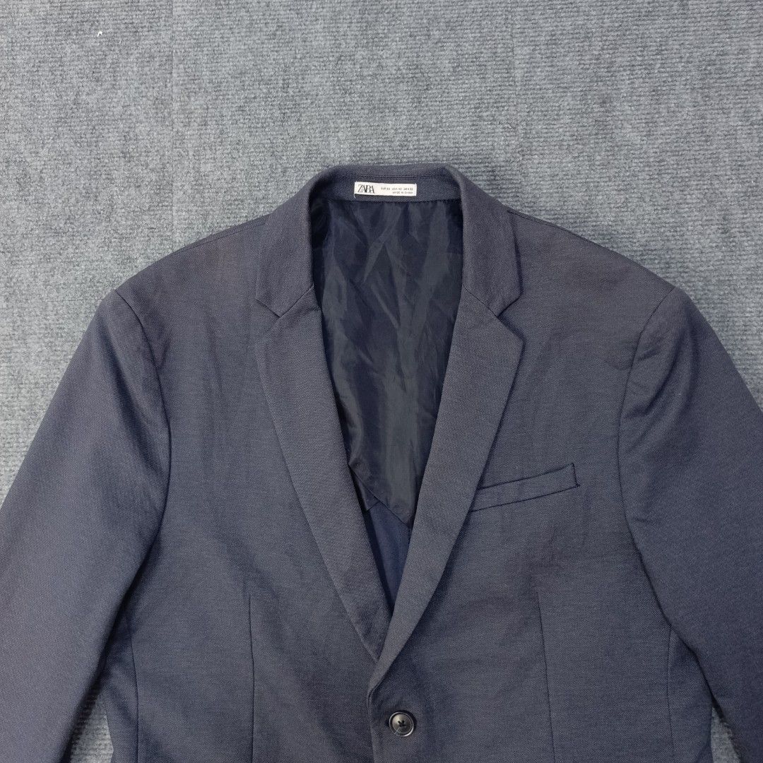 ZARA MAN - 4 WAY STRETCH COMFORT KNIT💥 (Category: Coats, Jackets and Outerwear) located in Davao. Submitted by airdrop28 (Listing ID 1468657085, Image 2). Description: NEW ARRIVAL‼️ ‎ ‎📍ZÀRÁ MAN - 4 WAY STRETCH COMFORT KNIT 💥 ‎ ‎•Excellent condition ‎•Color: Charcoal gray ‎•Color rate: 9/10 ‎•Width: 20 in ‎•Length: 29 in ‎•Size on tag: Large ‎•No issue: Sign of usage lang ‎•Shipping: J&T or Maxim ‎•Colour may vary due to lighting ‎ ‎•649 ‎ ‎📍