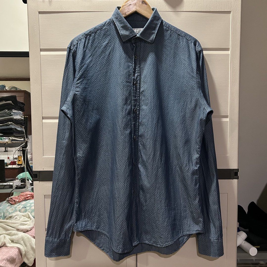 Zara Man Navy Blue Button Down Long Sleeve Polo (Category: Formal Shirts) located in Baguio. Submitted by thrift_zi3 (Listing ID 1468534952, Image 1). Description: Zara Man Navy Blue Button Down Long Sleeve Polo Large Slim Fit on tag W 22" L 30" *signs of usage only Mine 450.