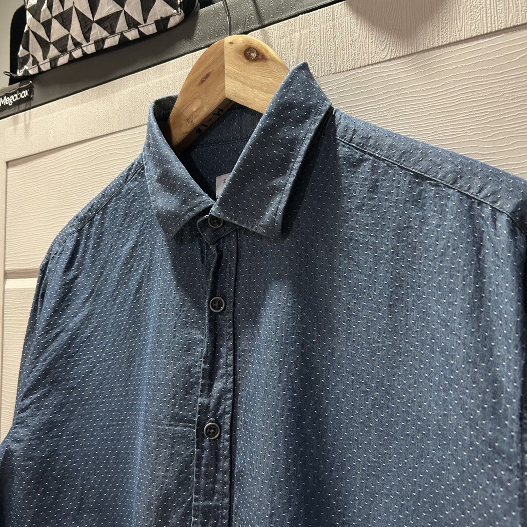 Zara Man Navy Blue Button Down Long Sleeve Polo (Category: Formal Shirts) located in Baguio. Submitted by thrift_zi3 (Listing ID 1468534952, Image 3). Description: Zara Man Navy Blue Button Down Long Sleeve Polo Large Slim Fit on tag W 22" L 30" *signs of usage only Mine 450.