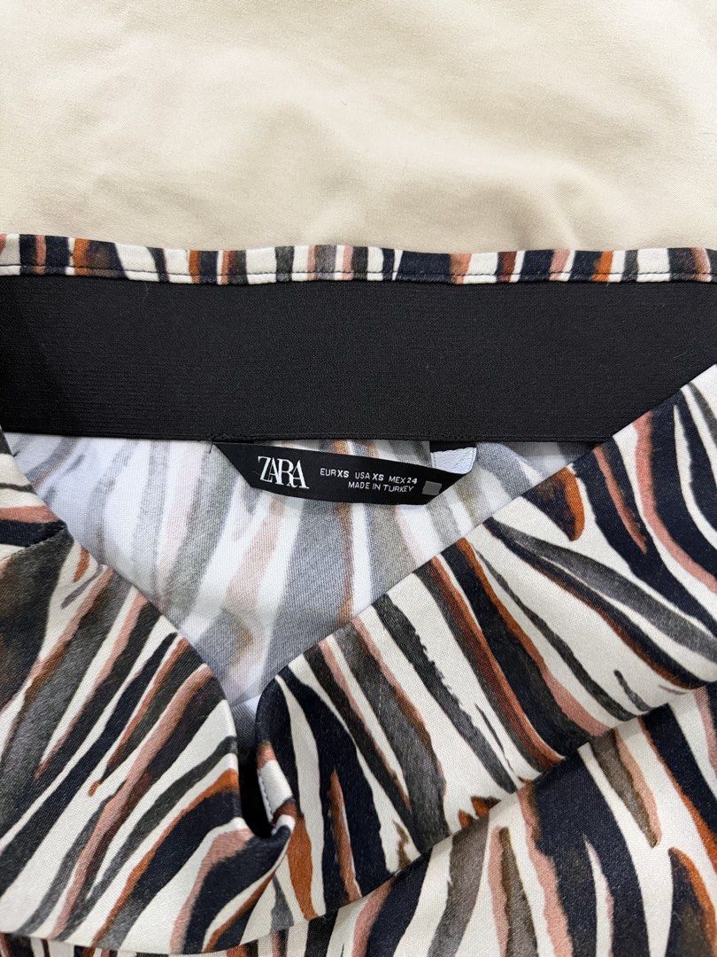 Zara Soft Satin Maxi Skirt (Category: Skirts) located in Cainta. Submitted by declutteriaa_mama (Listing ID 1468640150, Image 2). Description: Length:38 Waist: 27-28.