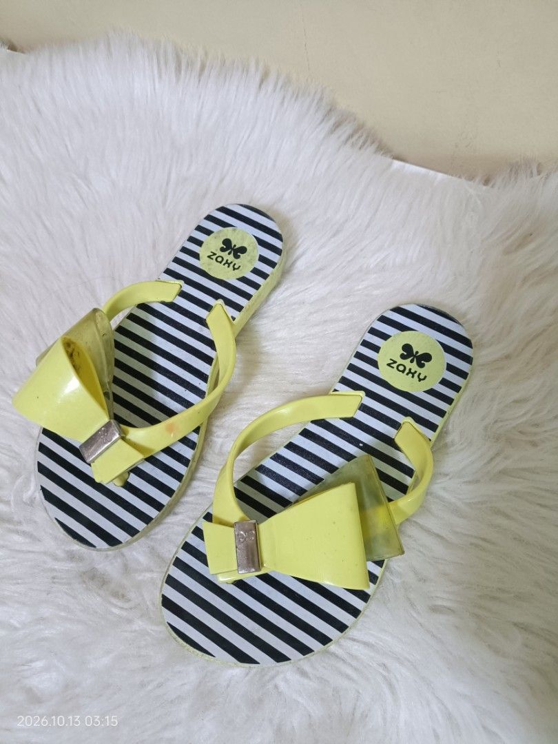ZAXY sandals for kids (Category: Babies & Kids Fashion) located in Baguio. Submitted by mariemaeb53657 (Listing ID 1468663945, Image 2). Description: 💐Zaxy 🍁US:11 |EUR:28/29 |CM:18.5 insole.