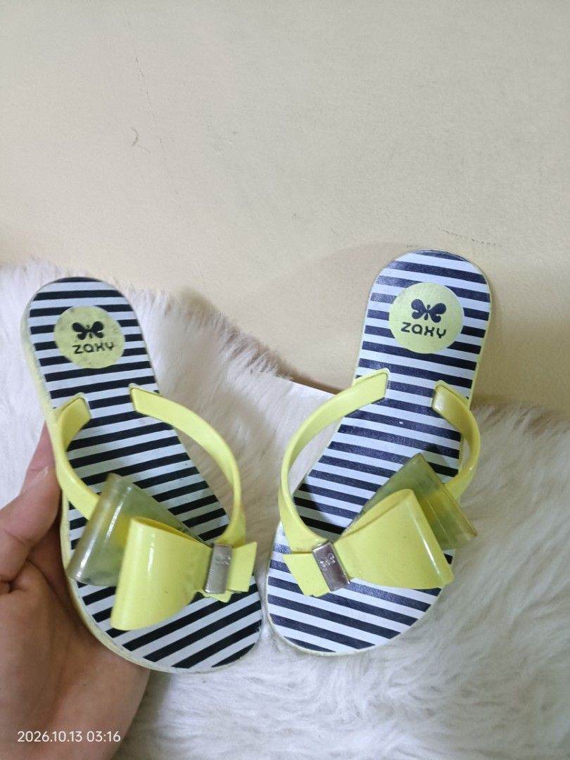 ZAXY sandals for kids (Category: Babies & Kids Fashion) located in Baguio. Submitted by mariemaeb53657 (Listing ID 1468663945, Image 1). Description: 💐Zaxy 🍁US:11 |EUR:28/29 |CM:18.5 insole.
