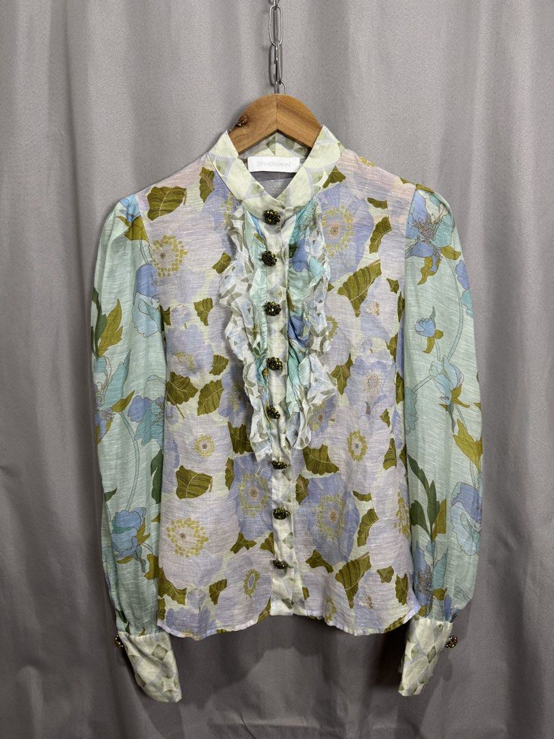 Zimmerman Rhythm Ruffled/ Scalloped Linen (Category: Longsleeves) located in Meycauayan. Submitted by itstimothrifts (Listing ID 1468595693, Image 2). Description: Zimmerman Rhythm Ruffled/ Scalloped Linen Excellent Condition Size 1 on tag Missing 2 buttons Medium Width 19 Length 24 Sleeve 26.