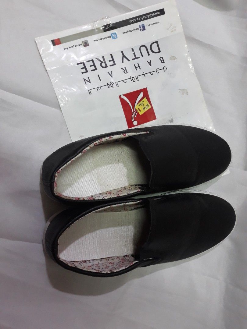 100pesos size 9 Used (Category: Activewear) located in Manila. Submitted by payless2020 (Listing ID 1468748148, Image 2). Description: .