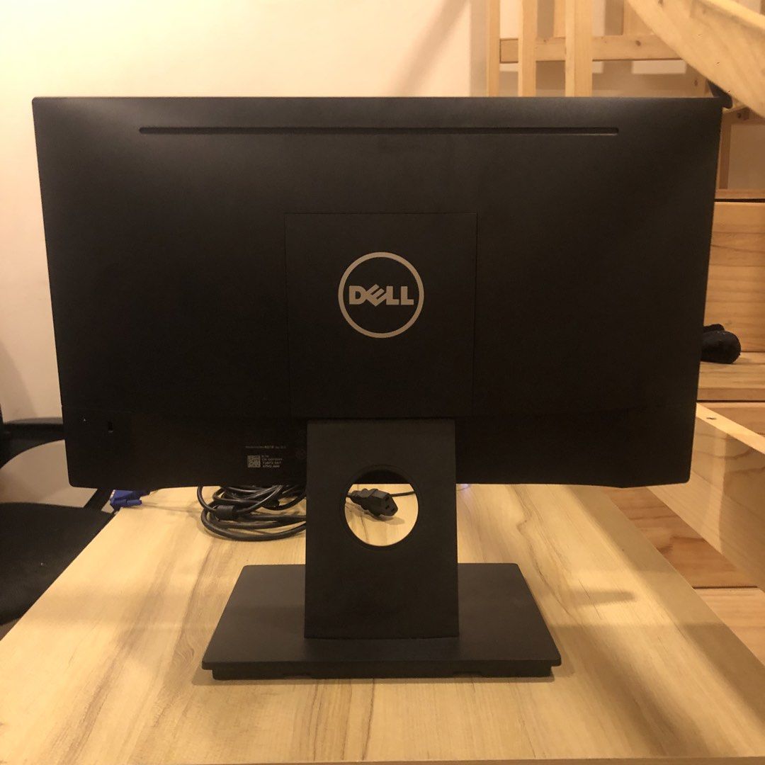 19” Dell Monitor (Category: Monitor Screens) located in Manila. Submitted by klarens10 (Listing ID 1468775637, Image 2). Description: Good as new No issues Price: 1200 PHP Inclusion: VGA Cable Location: Quezon City, Kamuning Pick up or Lalamove.