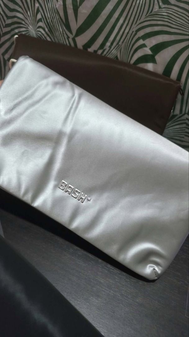 2026_Bash Zub Zero Cache Long Wallet (Category: Luxury Bags & Wallets) located in Pasig City. Submitted by love11shop2020 (Listing ID 1468743661, Image 3). Description: Bash Zub Zero Cache Long Wallet NO TO FAKE / DUPLICATE ITEMS ✔️ORIGINAL ✔️BRANDNEW ✔️Limited Offer / limited Stocks Only Price for Each Item 👍ready for pick up / on hand _ available 👍Location Pasig City 👍MOP Gcash / Maya / Gotyme / 👍CC Payment QRPH + 30.00 👍Feel FREE to Send 