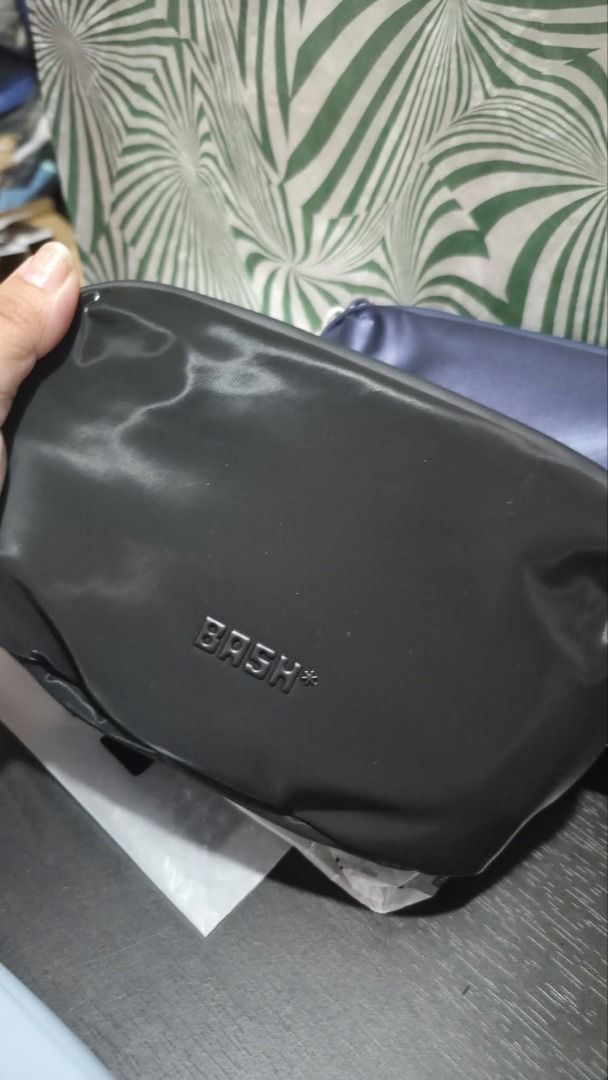 2026_Bash ZUBZERO Alps Arc Waist Pack Bag (Category: Cross-body Bags) located in Pasig City. Submitted by love11shop2020 (Listing ID 1468745747, Image 3). Description: Bash ZUBZERO Alps Arc Waist Pack Bag NO TO FAKE / DUPLICATE ITEMS ✔️ORIGINAL ✔️BRANDNEW ✔️Limited Offer / limited Stocks Only Price for Each Item 👍ready for pick up / on hand _ available 👍Location Pasig City 👍MOP Gcash / Maya / Gotyme / 👍CC Payment QRPH + 30.00 👍Feel FREE to S