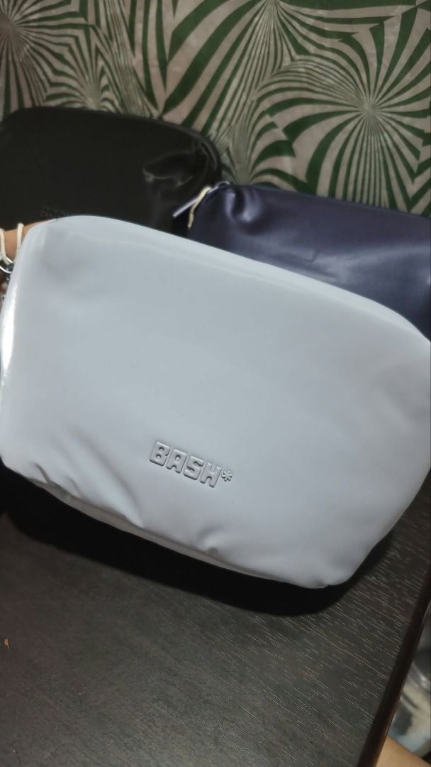 2026_Bash ZUBZERO Alps Arc Waist Pack Bag (Category: Cross-body Bags) located in Pasig City. Submitted by love11shop2020 (Listing ID 1468745747, Image 2). Description: Bash ZUBZERO Alps Arc Waist Pack Bag NO TO FAKE / DUPLICATE ITEMS ✔️ORIGINAL ✔️BRANDNEW ✔️Limited Offer / limited Stocks Only Price for Each Item 👍ready for pick up / on hand _ available 👍Location Pasig City 👍MOP Gcash / Maya / Gotyme / 👍CC Payment QRPH + 30.00 👍Feel FREE to S