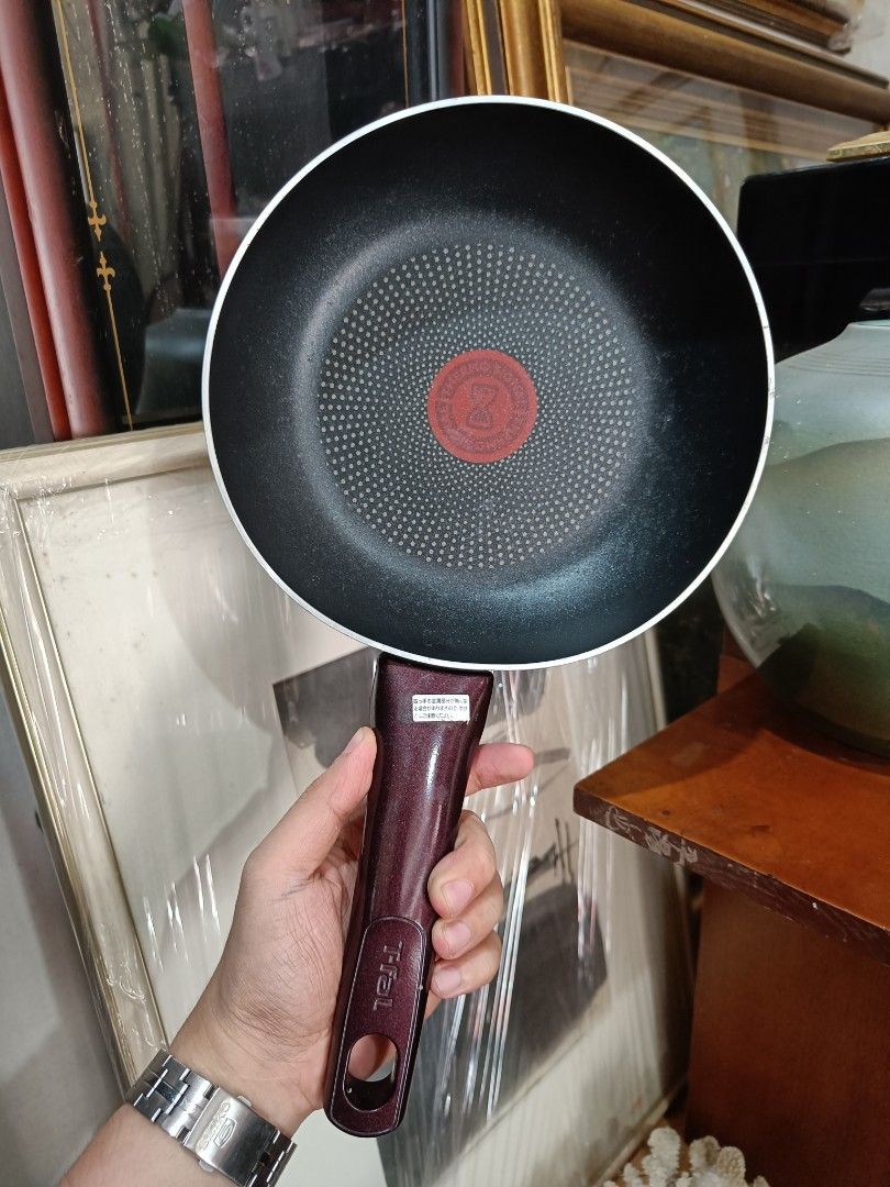 20cm T-Fal nonstick Pan (Category: Cookware & Accessories) located in Taguig. Submitted by ashicollection (Listing ID 1468736951, Image 1). Description: Please read! For sure buyer only! NO COD/COP No reservation The items will be sold to the first payer w/o prior notice. Verbal reservations are not acceptable. Note: All items are vintage. Please manage your expectations accordingly. G cash payment. Shipping via Lalamove Metro Manila. For provinc