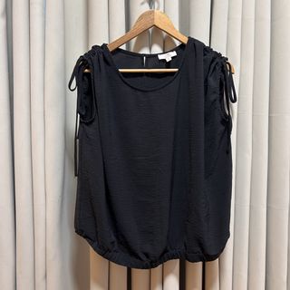 (Category: ) located in . Submitted by from99abovecloset (Listing ID 1468828161, Image 1). Description: .