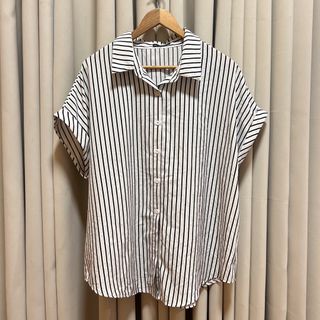 (Category: ) located in . Submitted by from99abovecloset (Listing ID 1468825297, Image 1). Description: .
