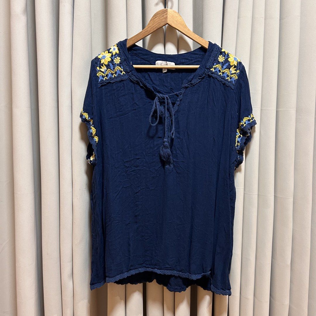 2XL Navy Blue Embroidered Top (Category: Blouses) located in Rizal. Submitted by from99abovecloset (Listing ID 1468801911, Image 1). Description: CODE:070 Size: 2XL Armhole (laid flat):13” Bust (around): 56” Length (laid flat): 29” Cotton | loose | like new .