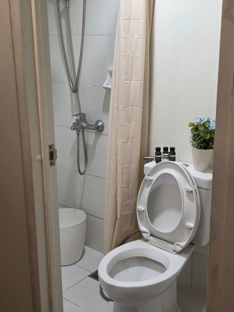 3 Torre Lorenzo Studio for Lease (Category: Apartments & Condos) located in Malabon City. Submitted by marcopaulo49050 (Listing ID 1468722603, Image 2). Description: 𝐅𝐎𝐑 𝐑𝐄𝐍𝐓: Studio at 3 Torre Lorenzo P. Ocampo, Malate, Manila 𝐏𝐑𝐎𝐏𝐄𝐑𝐓𝐘 𝐃𝐄𝐓𝐀𝐈𝐋𝐒 Fully Furnished, Studio 17th Floor, 21 sqm 𝐑𝐄𝐍𝐓𝐀𝐋 𝐑𝐀𝐓𝐄 ⤷ 24,000/month (Inclusive of Condo Dues) ⤷ 2 Months Deposit ⤷ 1 Month Advance ⤷ PDC Required ⤷ Minimum 1 Year 𝗙𝗢𝗥 �