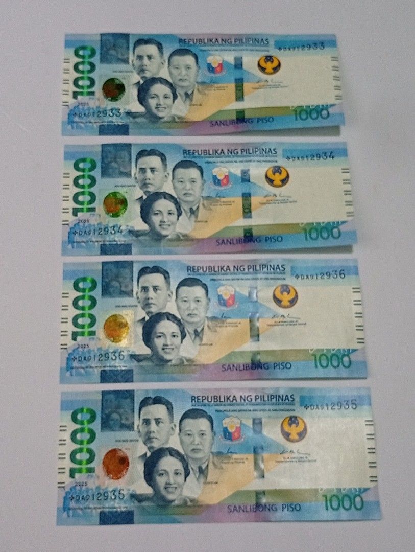 4pcs Consecutive Serial StarNotes 1000 Piso Bills (Category: Currency) located in Lipa City. Submitted by mark_collections (Listing ID 1468729963, Image 1). Description: 4pcs Consecutive Serial StarNotes 1000 Piso Bills Mode of Payment: Gcash.