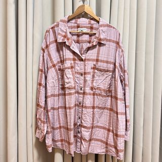 (Category: ) located in . Submitted by from99abovecloset (Listing ID 1468826990, Image 1). Description: .