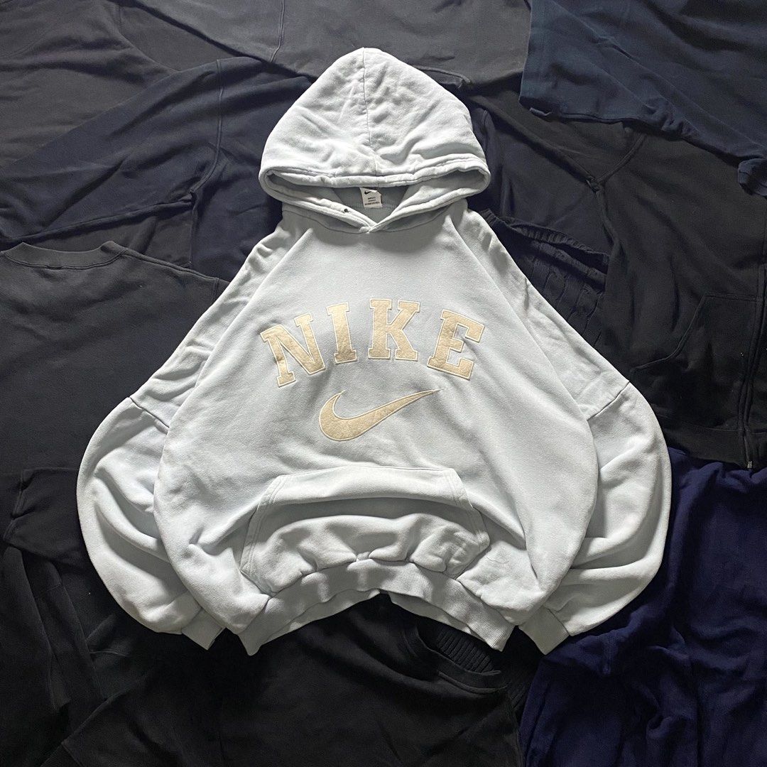 90's Nike Arc Logo (Category: Coats, Jackets and Outerwear) located in Quezon City. Submitted by wekidds (Listing ID 1468714112, Image 2). Description: Width: 30 Inches Length: 28 Inches.