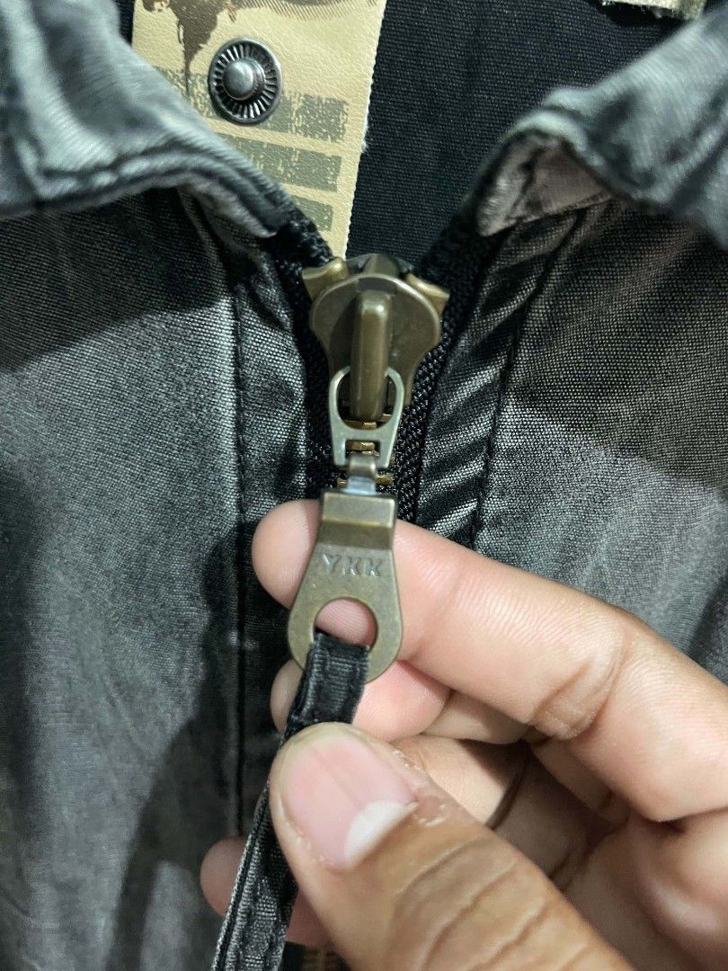 90s y2k tough acid wash multi pocket jacket (Category: Activewear) located in Dasmarinas. Submitted by mightyhorse.409340 (Listing ID 1468759437, Image 3). Description: .