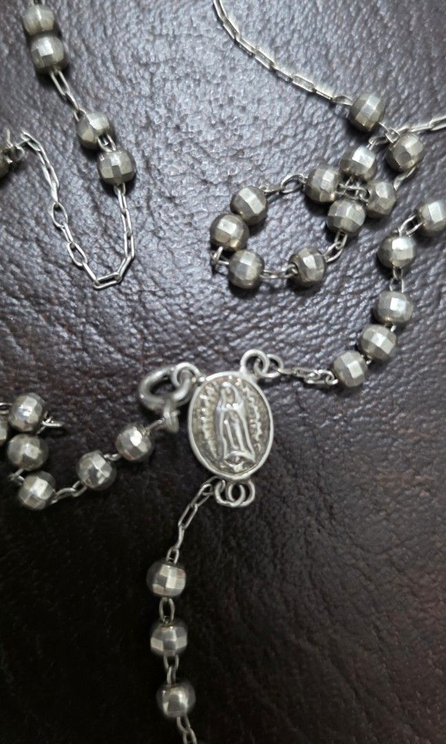 925 Silver Rosary (Category: Religious Items) located in Apalit. Submitted by mjtwicedstyle_de_ap (Listing ID 1468745720, Image 3). Description: 925 silver.
