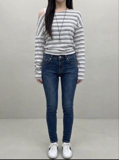 （分類：）位於 。 由 kks_ootd 提交（商品編號 1468787251，圖片 1）。簡介： 。
