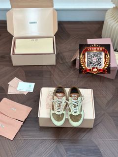 (Category: ) located in . Submitted by shoes.locker (Listing ID 1468806245, Image 1). Description: .