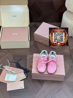 (Category: ) located in . Submitted by shoes.locker (Listing ID 1468806683, Image 1). Description: .