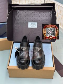 (Category: ) located in . Submitted by shoes.locker (Listing ID 1468802838, Image 1). Description: .