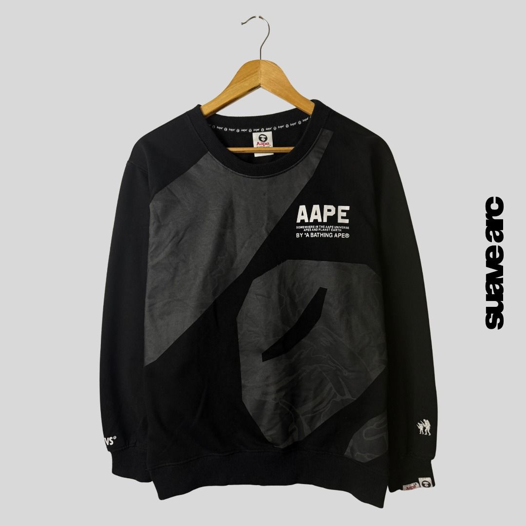 AAPE “APES AND PLANET EARTH” CREWNECK (Category: Coats, Jackets and Outerwear) located in La Trinidad. Submitted by suave.arc (Listing ID 1468852649, Image 1). Description: AAPE “APES AND PLANET EARTH” CREWNECK EXCELLENT CONDITION SIZE: S ( 19x25 ) LOCATION: BAGUIO CITY / LA TRINIDAD SHIPPING via JNT.