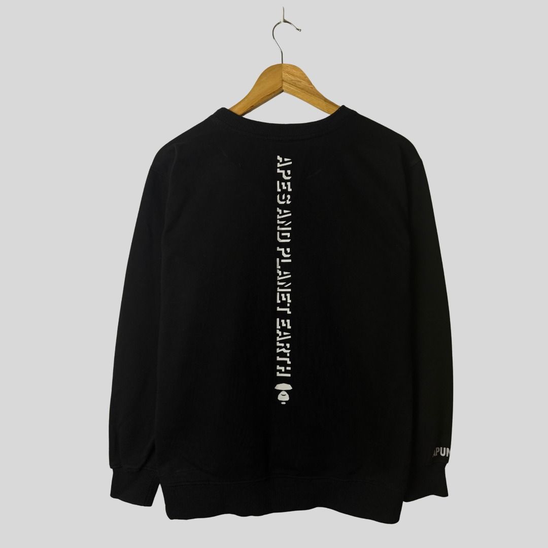 AAPE “APES AND PLANET EARTH” CREWNECK (Category: Coats, Jackets and Outerwear) located in La Trinidad. Submitted by suave.arc (Listing ID 1468852649, Image 2). Description: AAPE “APES AND PLANET EARTH” CREWNECK EXCELLENT CONDITION SIZE: S ( 19x25 ) LOCATION: BAGUIO CITY / LA TRINIDAD SHIPPING via JNT.