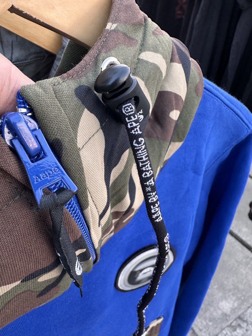 AAPE by A Bathing Ape Hoodie (Category: Coats, Jackets and Outerwear) located in Bulacan. Submitted by adoseofluxxee (Listing ID 1468712806, Image 3). Description: .