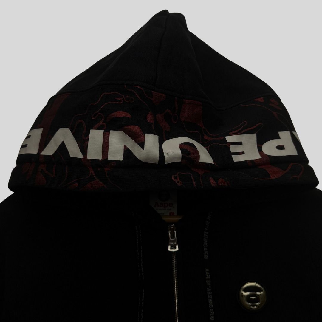 AAPE HOODIE (Category: Hoodies) located in La Trinidad. Submitted by suave.arc (Listing ID 1468856531, Image 3). Description: AAPE HOODIE EXCELLENT CONDITION SIZE: M ( 20x26 ) LOCATION: BAGUIO CITY / LA TRINIDAD SHIPPING via JNT.