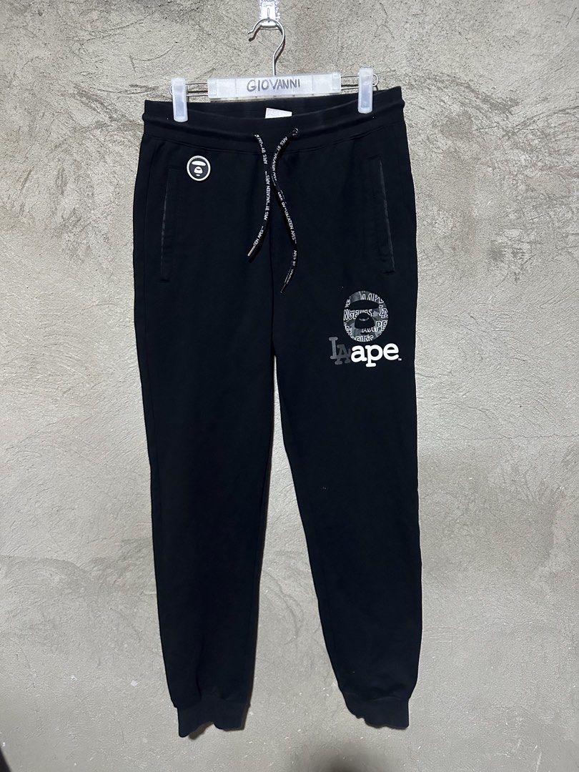 Aape Jogger (Category: Joggers) located in Ozamiz City. Submitted by quick_done_deals (Listing ID 1468869874, Image 1). Description: 🛒 ** Aape Jogger ** 💯 Excellent Condition 📐 Dimes: Length: 38 Waist: 30-34 🔍 Issue: None 🎨 Color Rate: 9.5 / 10.