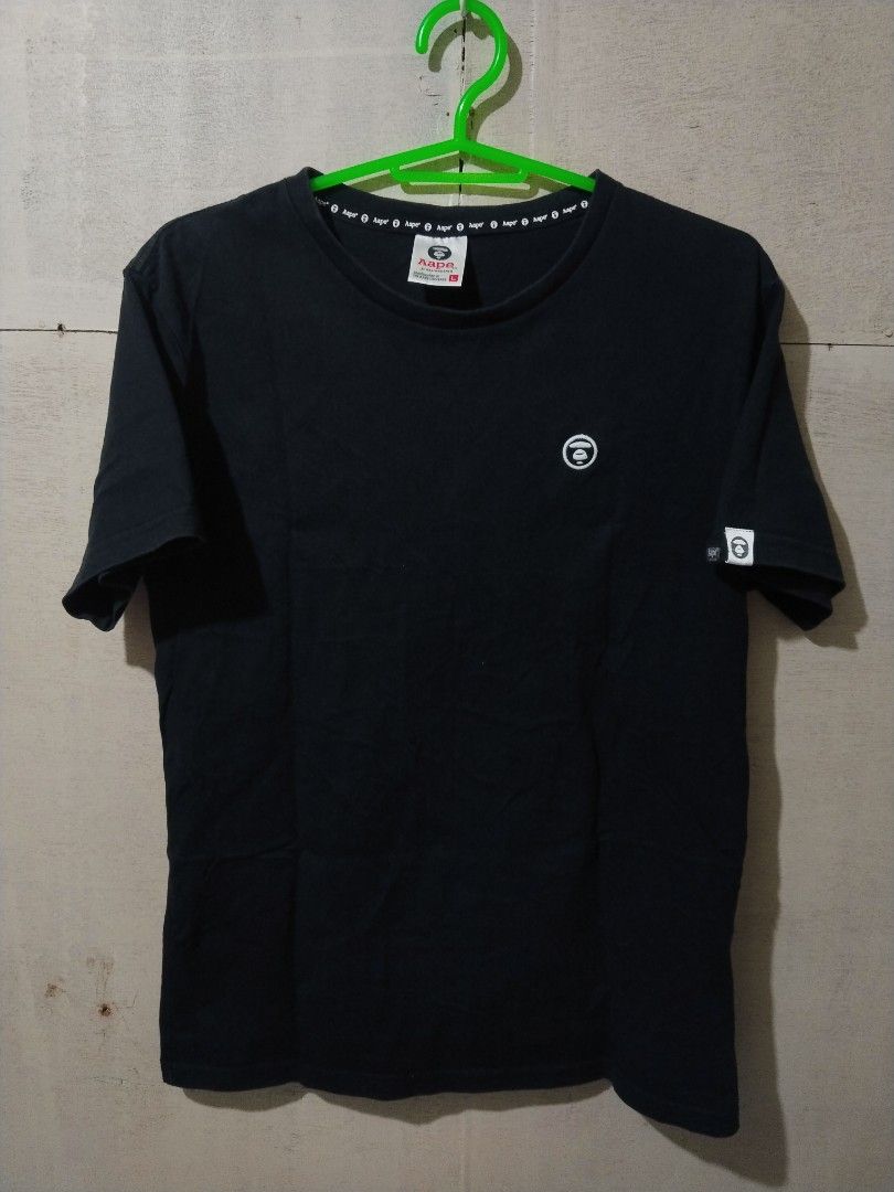 AaPE TSHIRT (Category: Tshirts & Polo Shirts ) located in San Jose del Monte. Submitted by noys.831 (Listing ID 1468770531, Image 1). Description: 19x25.