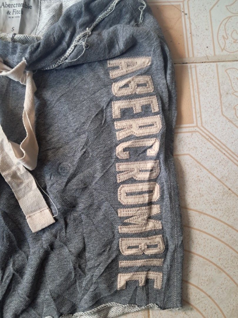 ABERCROMBIE AND FITCH (Category: Shorts) located in Cagayan de Oro. Submitted by emman_yaku. (Listing ID 1468771953, Image 2). Description: A & F DISTRESS SWEAT SHORTS S ON TAG GOODCONDITION PM.