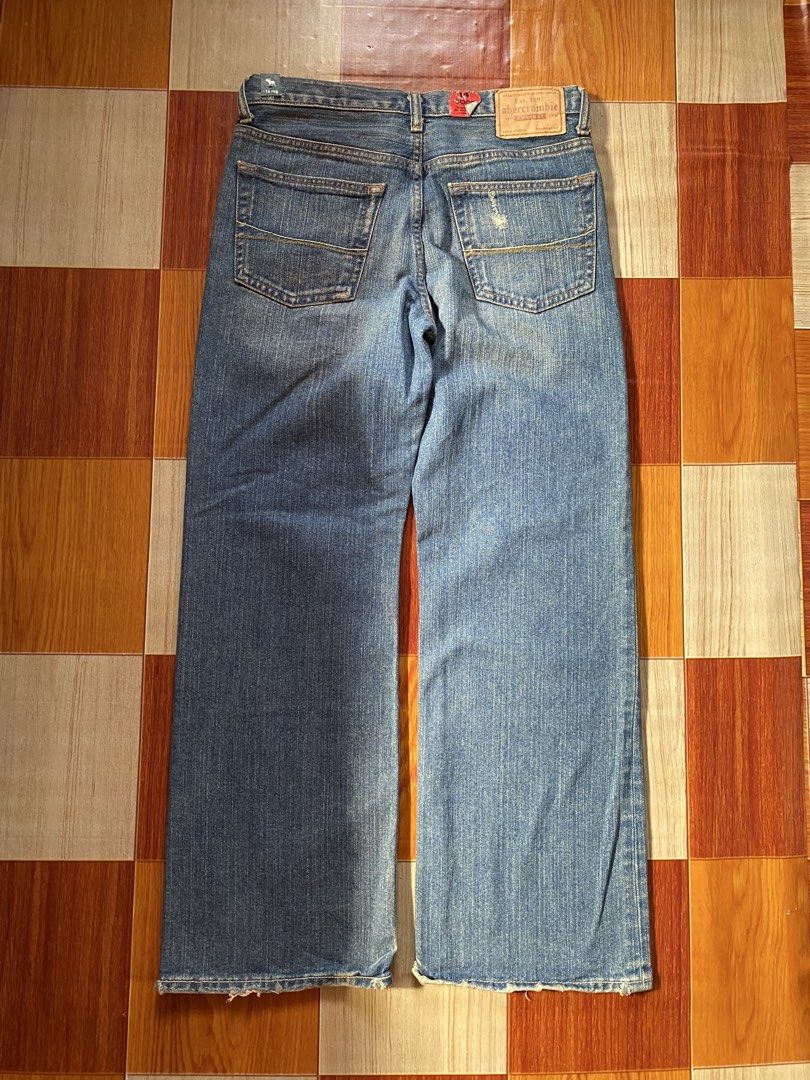 Abercrombie Bootcut Jeans (Category: Jeans) located in General Santos City (Dadiangas). Submitted by versatile__ (Listing ID 1468714391, Image 2). Description: Abercrombie Deadstock Regular Bootcut Jeans Tagged as 14 ( Youth Size ) on measurements waist : 30 inches length : 39 inches thigh : A12 inches hem : 10 inches Excellent Condition- Nine Point Five out of Ten Color Rate Good Fade on Front Part -Flaw: minor scratch and stain -need wash! +Shi